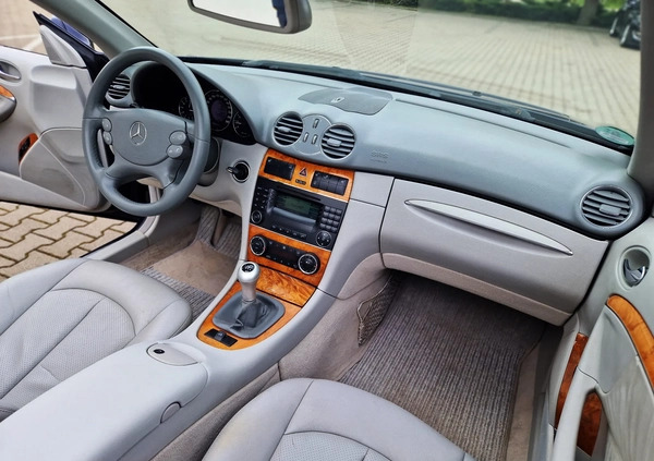 Mercedes-Benz CLK cena 28900 przebieg: 147000, rok produkcji 2005 z Gościno małe 742